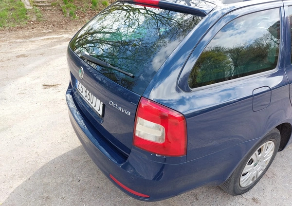 Skoda Octavia cena 16999 przebieg: 310300, rok produkcji 2012 z Szczecin małe 667